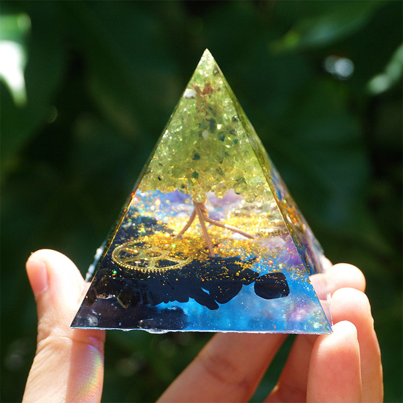 Olivenorma Peridot Ametista Con Piramide Orgonica Di Tormalina Nera