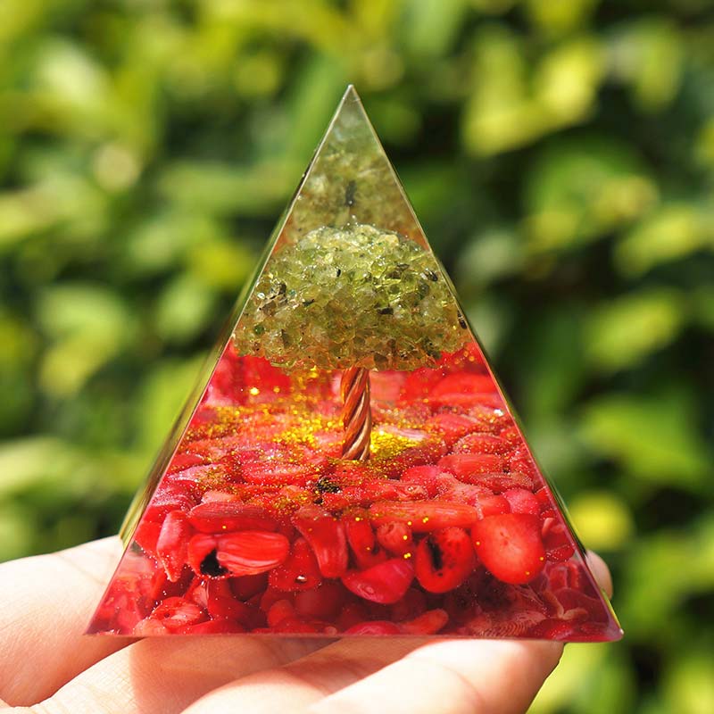 Olivenorma Peridot con corallo rosso Albero della vita Piramide di orgone