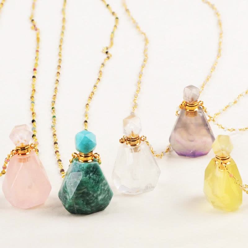 Collana con bottiglia di profumo di cristallo