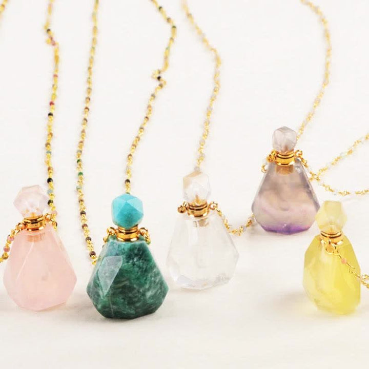 Collana con bottiglia di profumo di cristallo