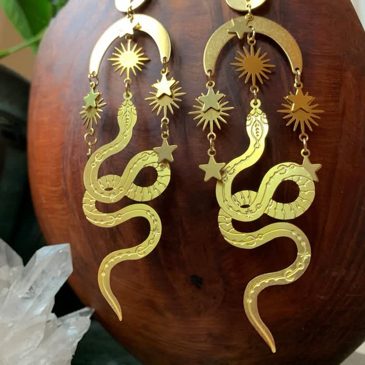 Olivenorma Bohemia Tahitian Pearl Orecchini a forma di serpente con luna e oro