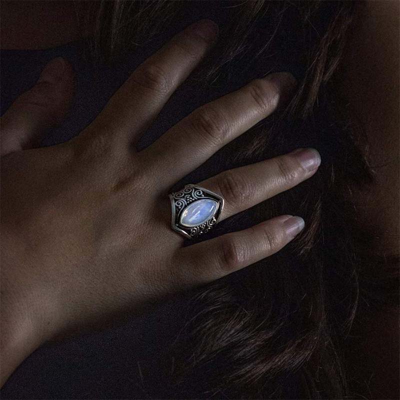 Anello di protezione curativa in pietra di luna Olivenorma