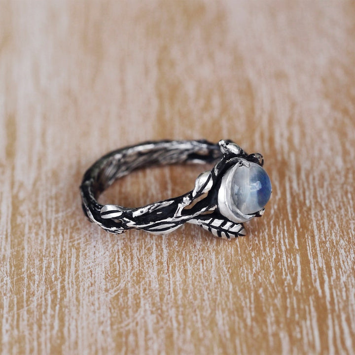 Anello con luce lunare in pietra di luna Olivenorma 
