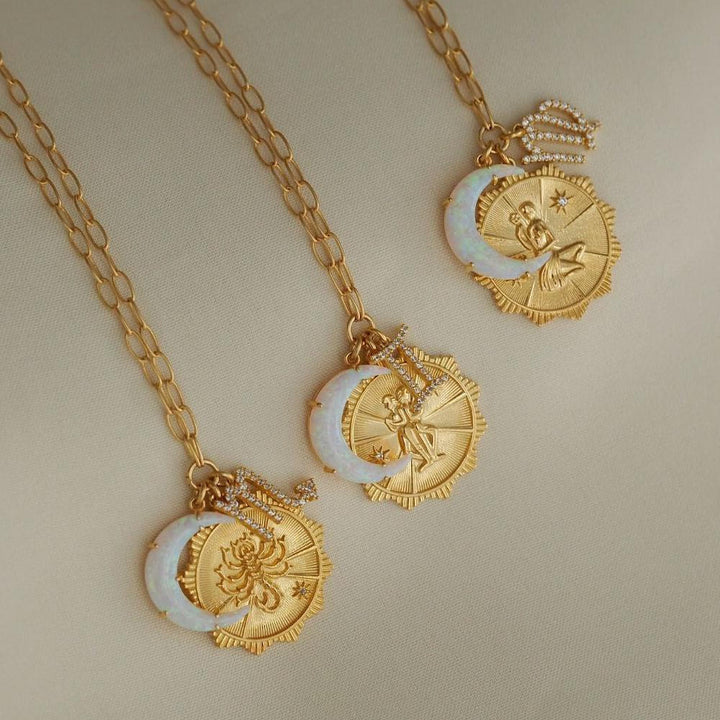 Collana con rune dello zodiaco e opale lunare Olivenorma