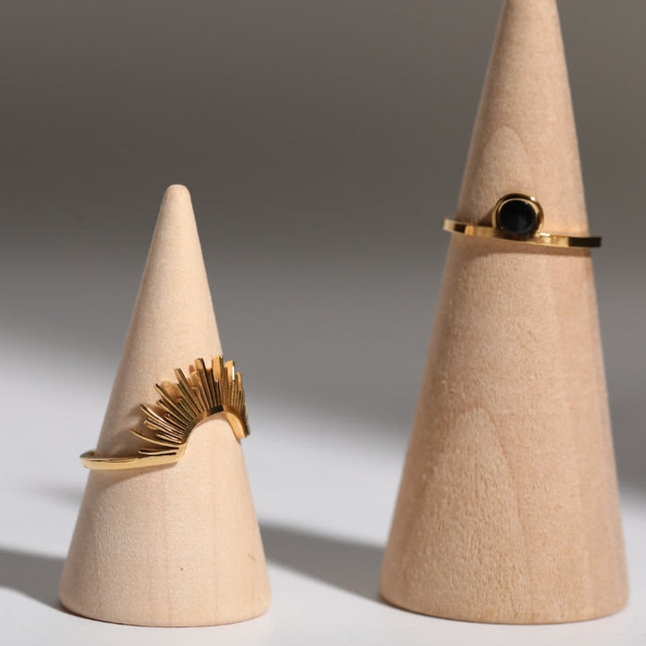 Anello in acciaio inossidabile placcato oro 18k con girasole in onice nero Olivenorma