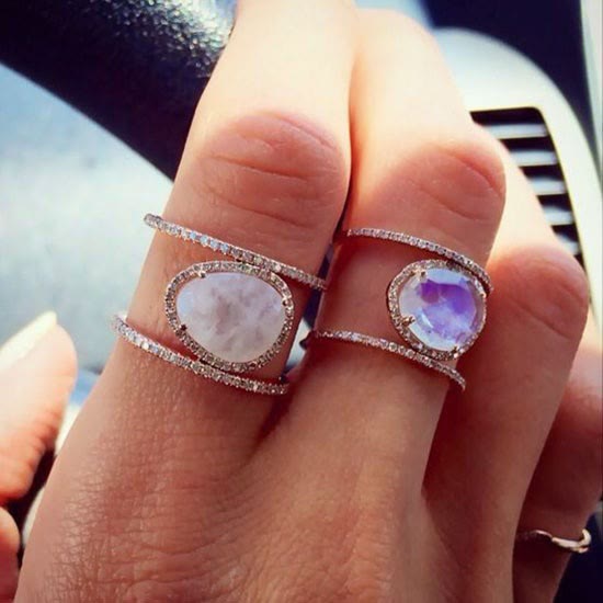 Anello con pietra di luna irregolare Olivenorma