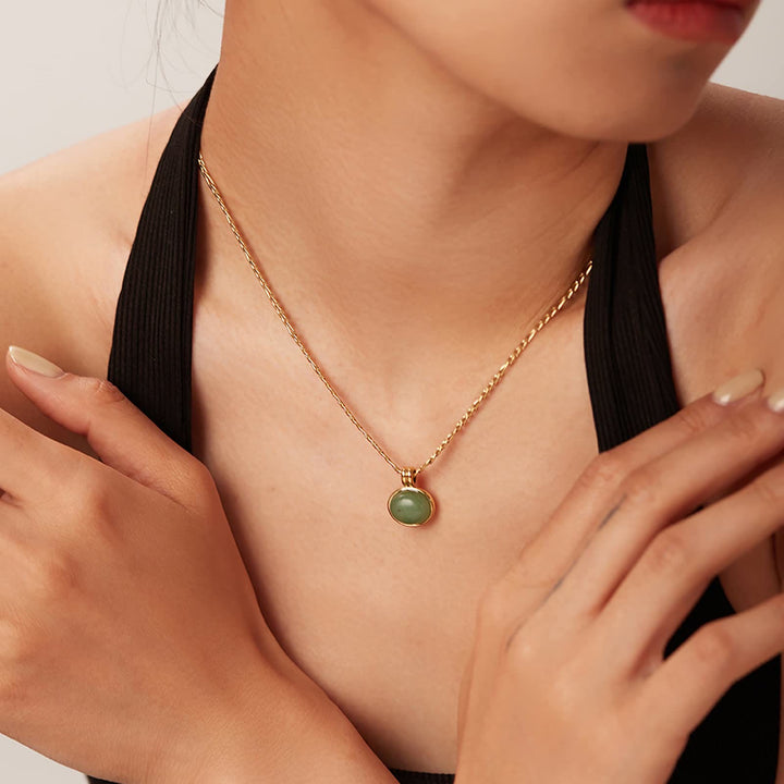 Olivenorma 14k Collana con ciondolo ovale in giada avventurina verde e clavicola 