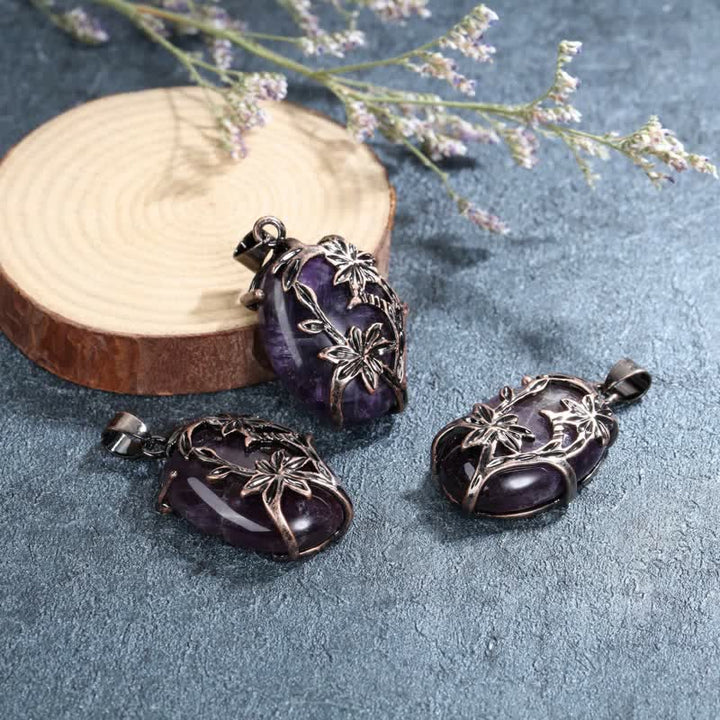 Collana con fiore in ottone e ametista Olivenorma avvolto in cristallo