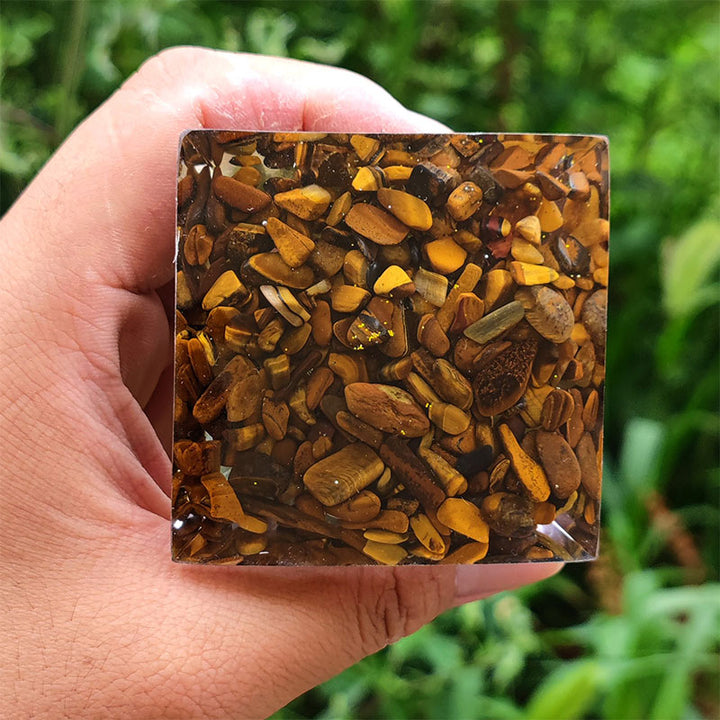 Piramide di orgone Olivenorma Tiger Eye con Peridot Tree Of Life