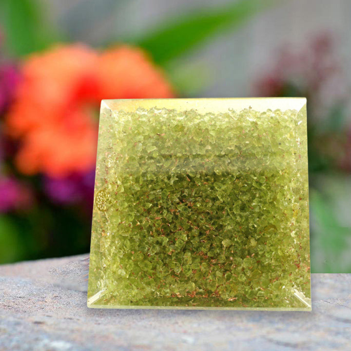 Olivenorma Peridot Cubo di Metatron Piramide Orgonica