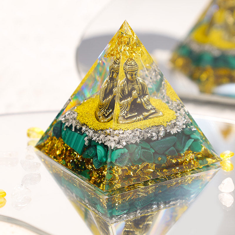 Malachite Olivenorma con piramide di orgone di protezione del Buddha