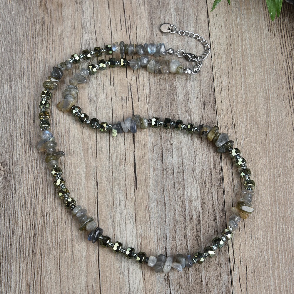 Collana di cristallo irregolare in pietra naturale Olivenorma
