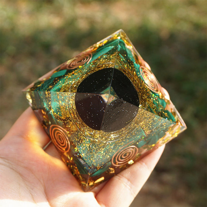 Malachite Olivenorma con sfera di ossidiana Piramide Orgonica