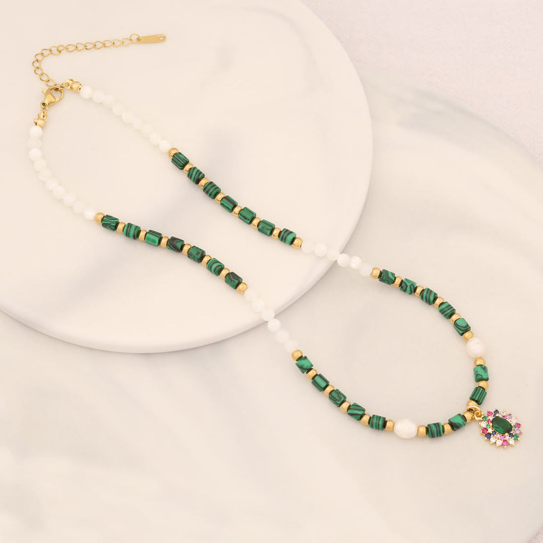 Collana con ciondolo in pietra di cristallo di perle naturali Olivenorma con occhio malvagio