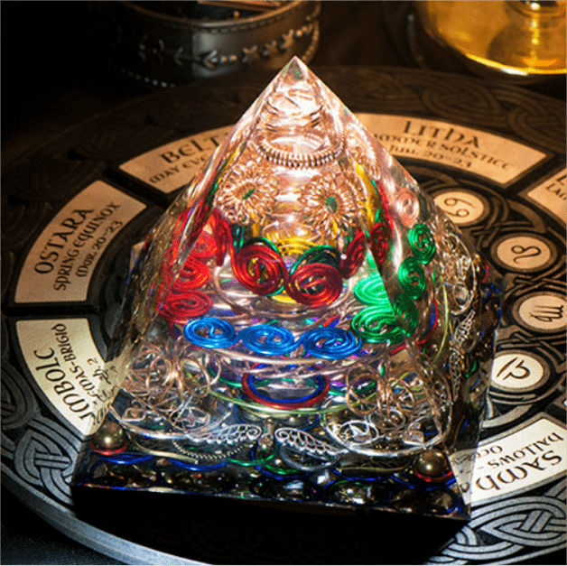 Piramide di Orgone della Torre Linglong Olivenorma