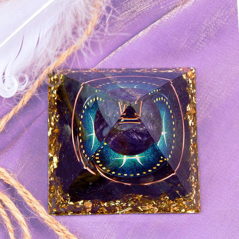 Sfera di ametista Olivenorma con piramide di orgone in ossidiana Zodiaco Pesci 