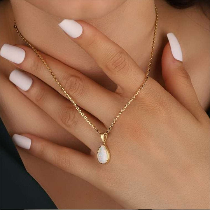 Collana con ciondolo a forma di goccia in opale naturale 18k Olivenorma 