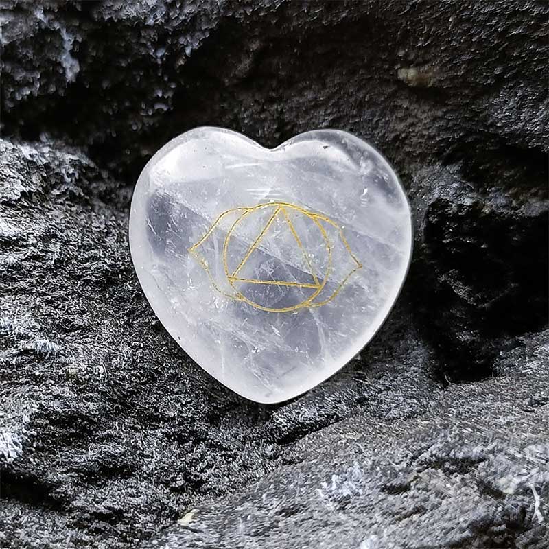 Set di 7 pietre dei chakra a forma di cuore
