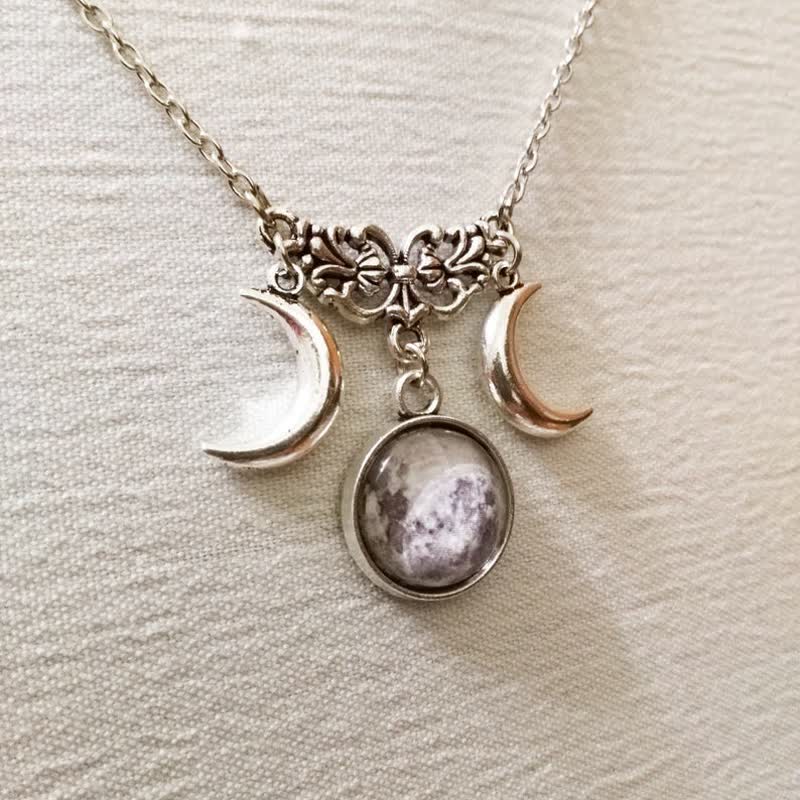 Collana in vetro Olivenorma Vintage con doppia mezzaluna 