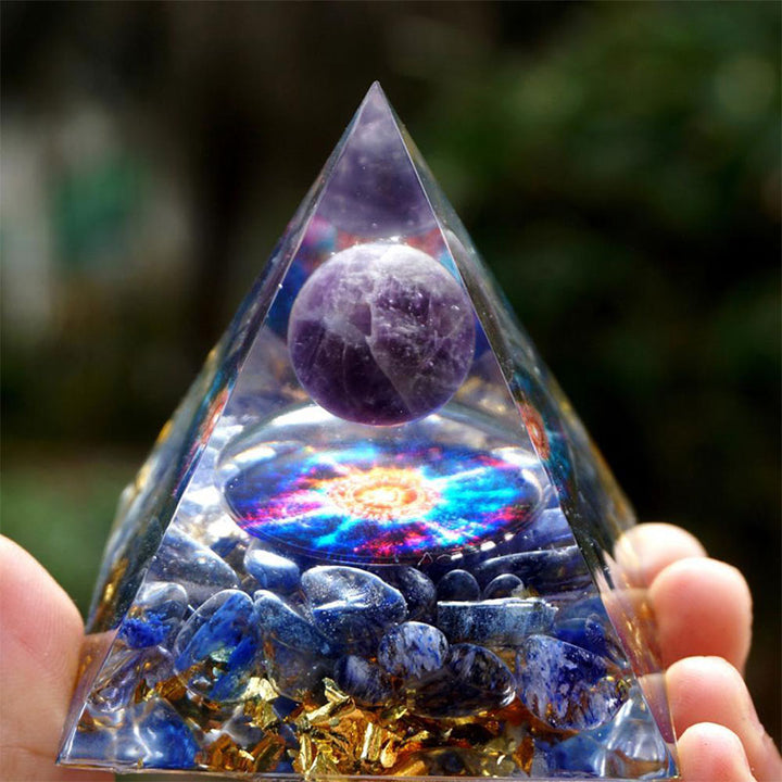 Sfera di cristallo di ametista Olivenorma e piramide di orgone di quarzo blu 