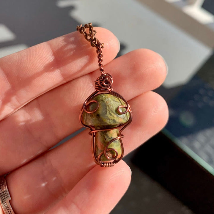 Collana con fungo in pietra curativa naturale Olivenorma