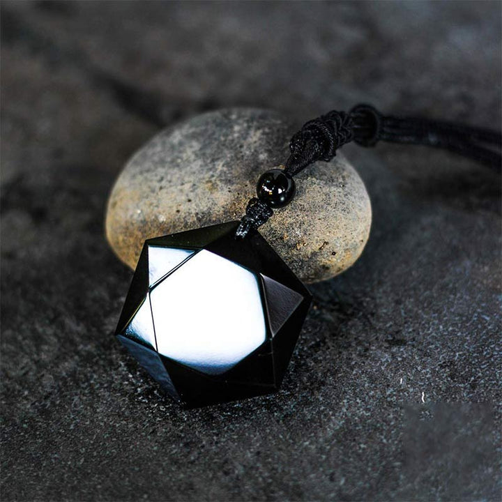 Collana con talismano in ossidiana di alta qualità 