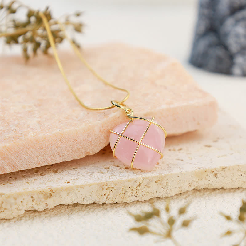 Collana con pietra preziosa a forma di cuore in quarzo rosa Olivenorma 