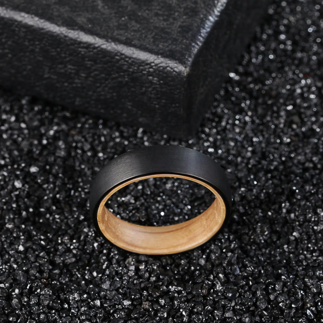 Olivenorma 6mm Whiskey Barrel Anello in legno di tungsteno nero