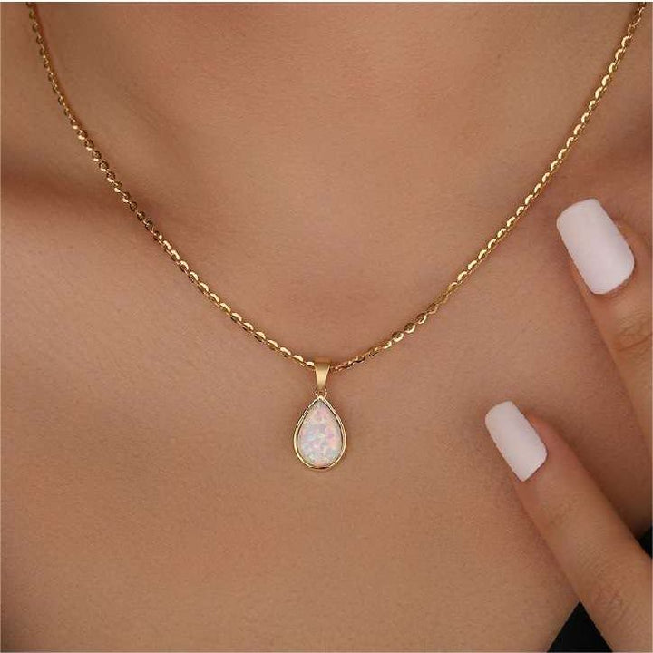 Collana con ciondolo a forma di goccia in opale naturale 18k Olivenorma 