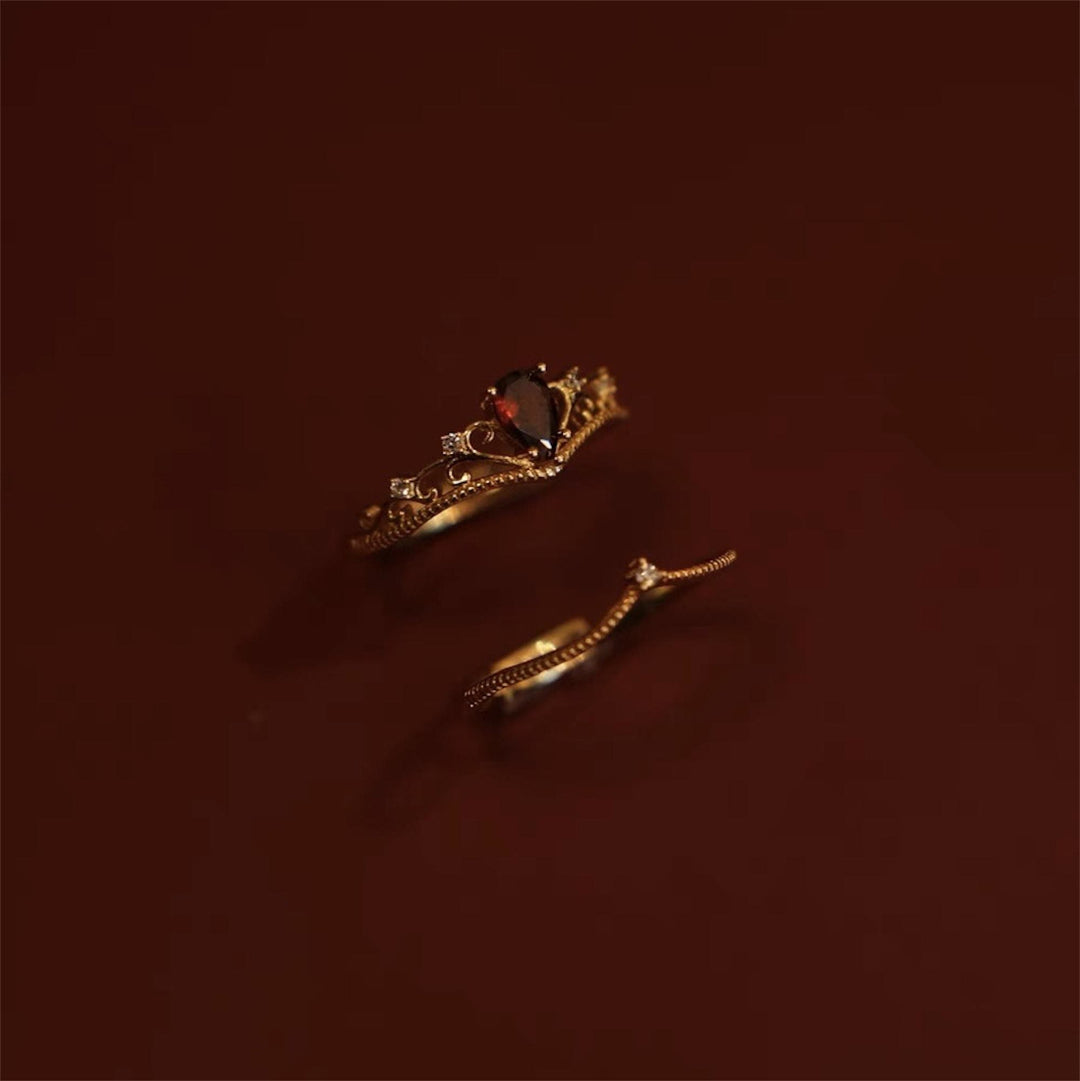 Olivenorma Red Garnet Crown Anello regolabile impilabile