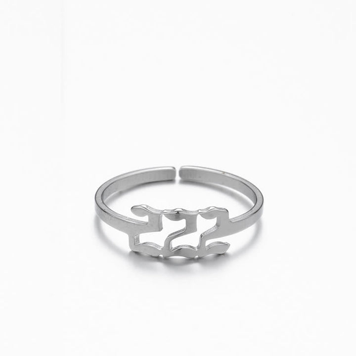 Anello portafortuna minimalista con numero angelico