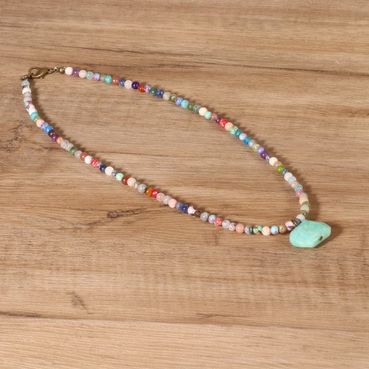 Olivenorma Collana girocollo con ciondolo geometrico in amazzonite Mala