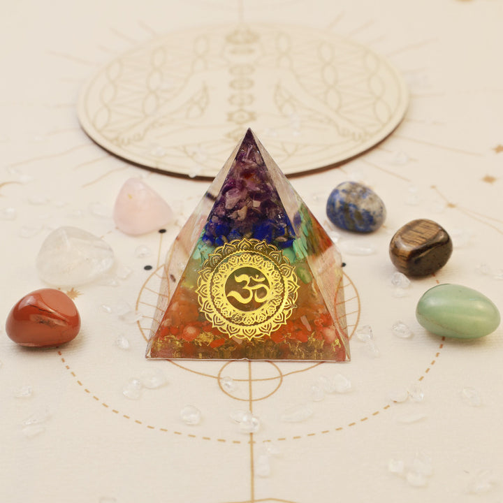 Olivenorma Piramide Orgonica di Protezione dei Chakra Puri