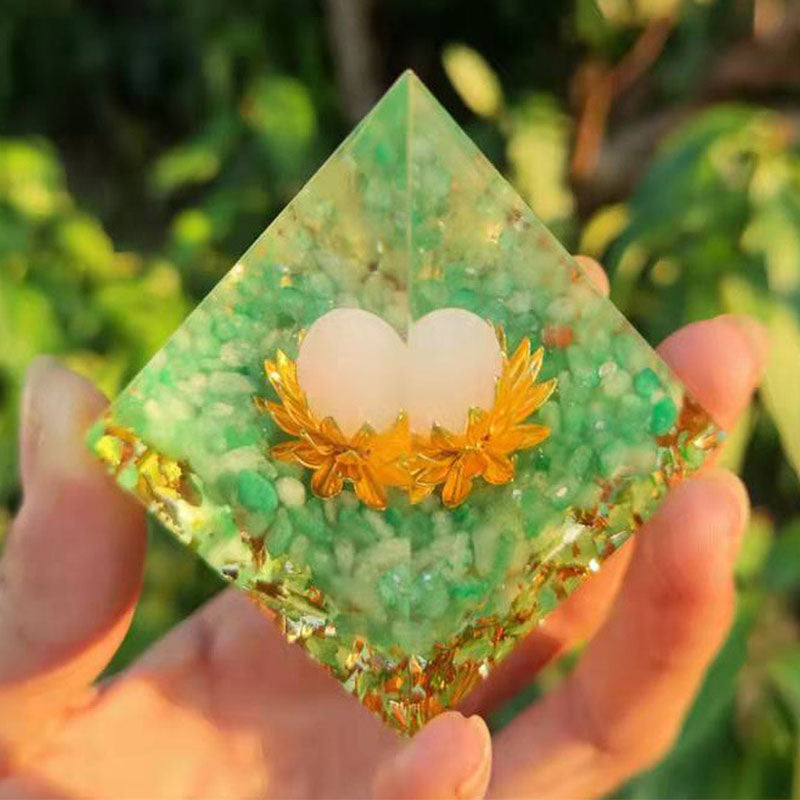 Olivenorma Avventurina verde Quarzo ialino Simbolo del loto Piramide di orgone