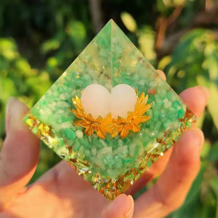Olivenorma Avventurina verde Quarzo ialino Simbolo del loto Piramide di orgone