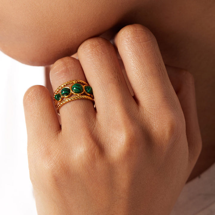 Olivenorma Anello aperto in malachite naturale verde oro