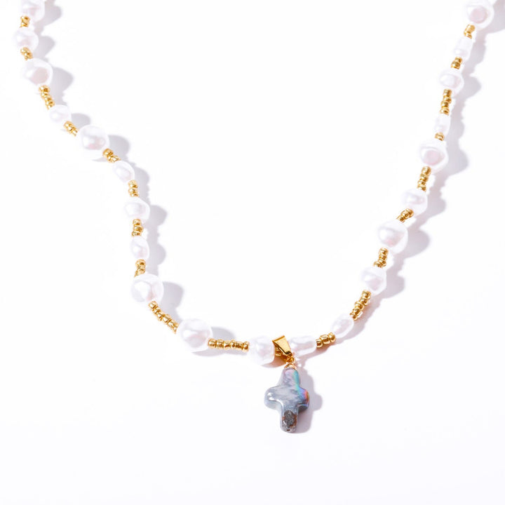 Collana con ciondolo a croce in perle d'acqua dolce Olivenorma