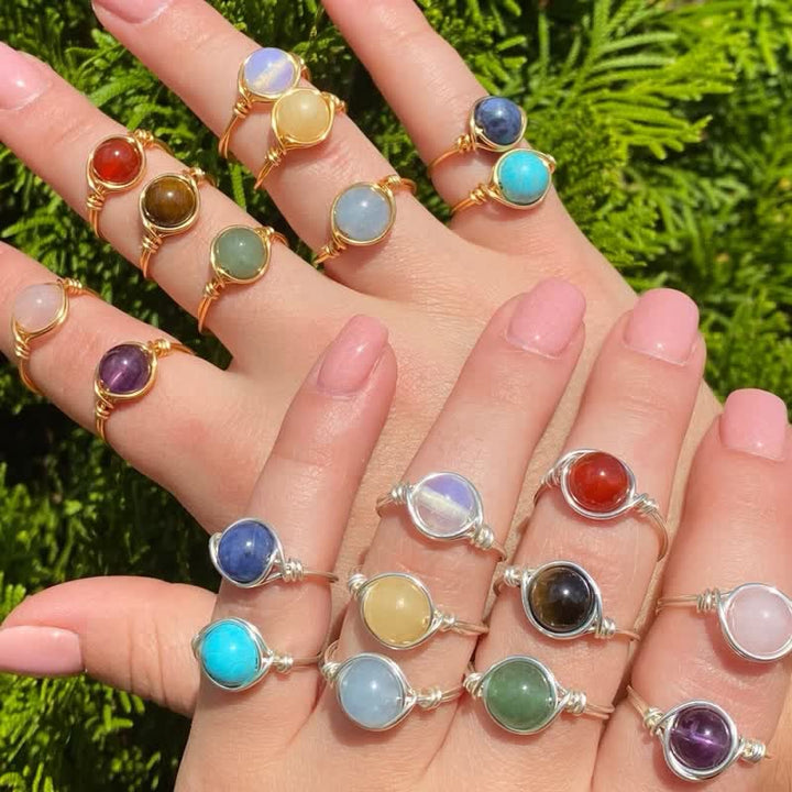 Anello di cristallo curativo avvolto in filo