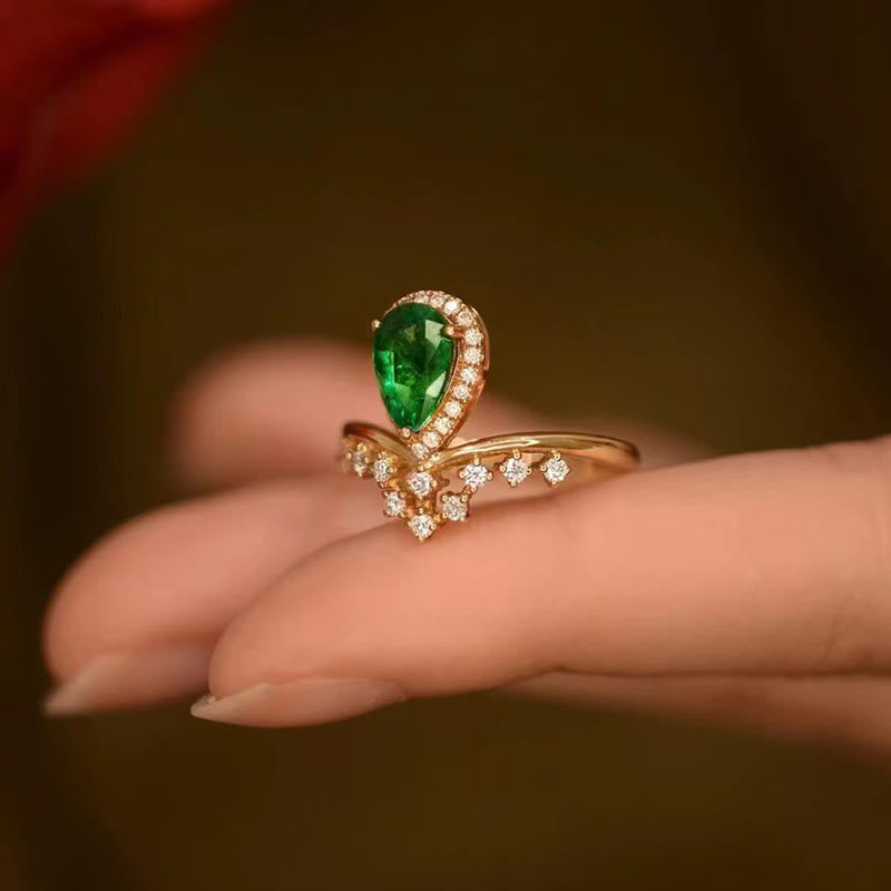 Olivenorma Anello con smeraldo delicato e zircone 