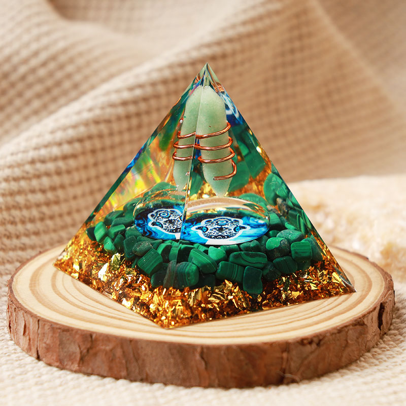 Olivenorma Avventurina Verde con Malachite Hamsa Orgone Piramide