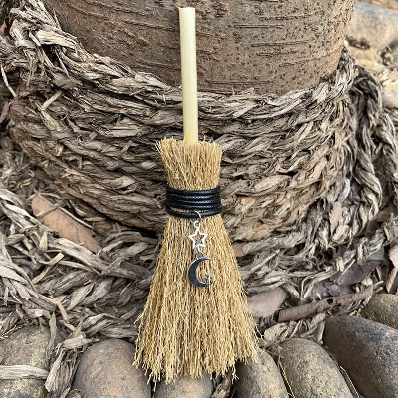 Olivenorma Mini scopa fatta a mano in cristallo ornamentale