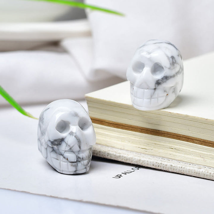 Decorazione di Halloween con pietre preziose in mini teschio di cristallo Olivenorma